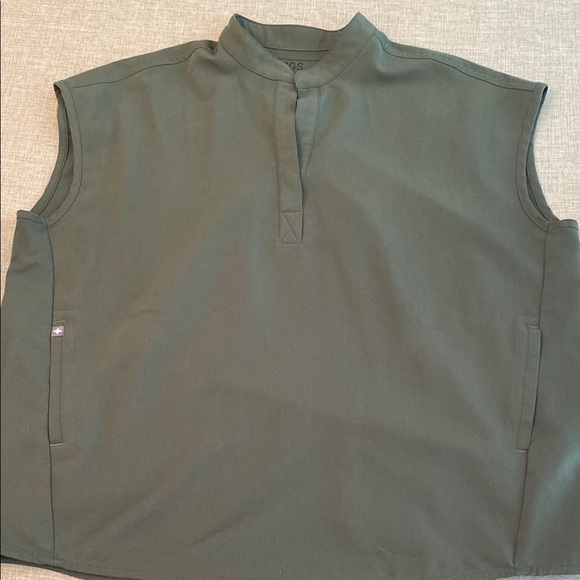 Figs Moss Rafaela Scrub Top Size Medium EUC - Picture 3 of 4